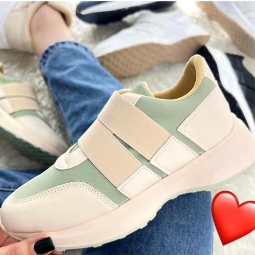 کتونی ونس سه بند بدون چسب و بدون بندبستن بسیار ساده و شیک تک رنگ موجود